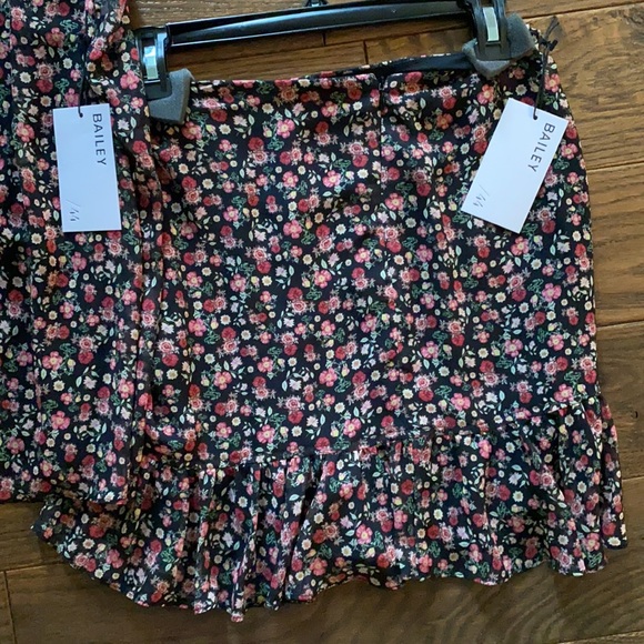 BNWT Bailey 44 Jenny Small Top + size 4 Marilyn Skirt - Picture 4 of 7